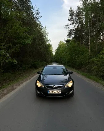 mazowieckie Opel Astra cena 26500 przebieg: 216000, rok produkcji 2011 z Grójec